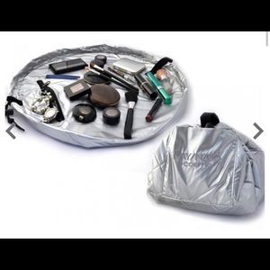 LAY/N/GO - Drawstring Cosmetic Case